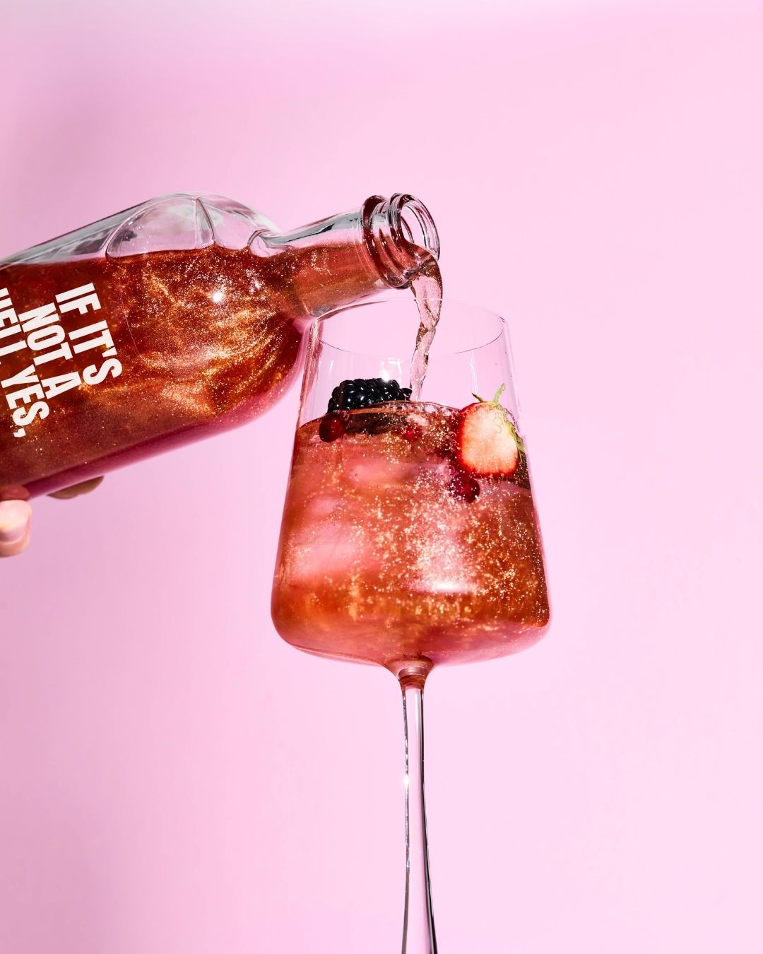 laori-berry-no-6-glitzer-this-is-your-sign-alkoholfreier-berry-aperitif-limited- image 3